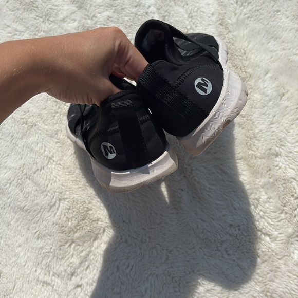 Merrell Black Slip-On Sneakers Size 6 | Lightweight Comfort Walking Shoes - Picture 3 of 8